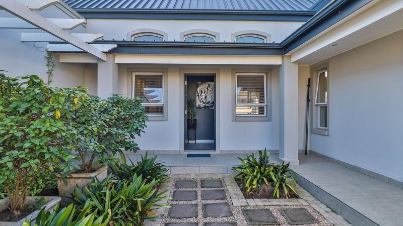 To Let 4 Bedroom Property for Rent in Kingswood Golf Estate Western Cape